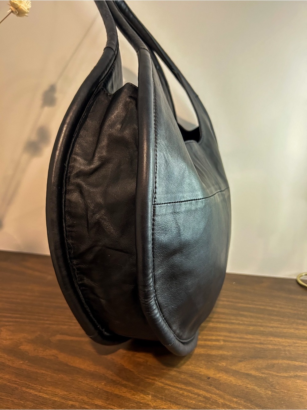 By Anthropologie Julien Circle Bag Black Sheep Leather Top Zip Shoulder Tote EUC - Picture 4 of 8